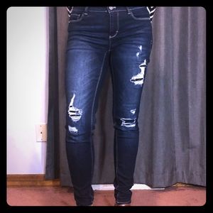 WHBM skinny leg ripped jean